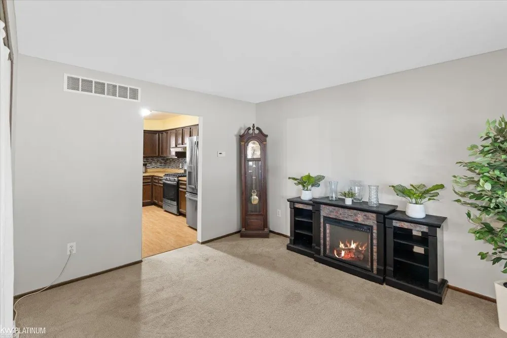 39335 Waldorf Drive Clinton Charter Township, MI 48038