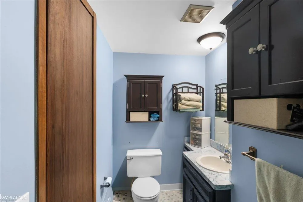 39335 Waldorf Drive Clinton Charter Township, MI 48038