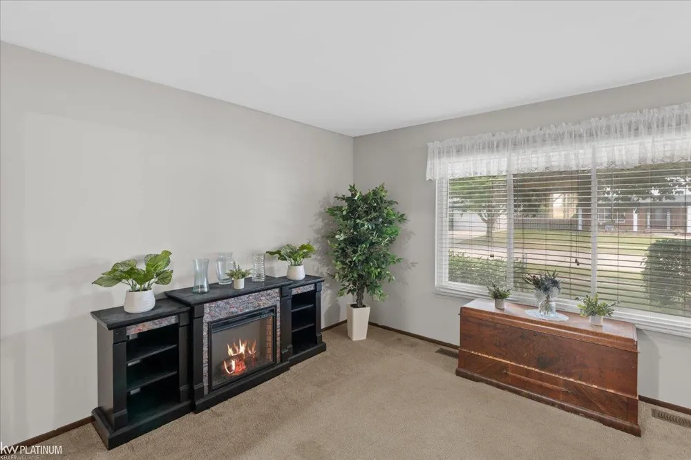 39335 Waldorf Drive Clinton Charter Township, MI 48038
