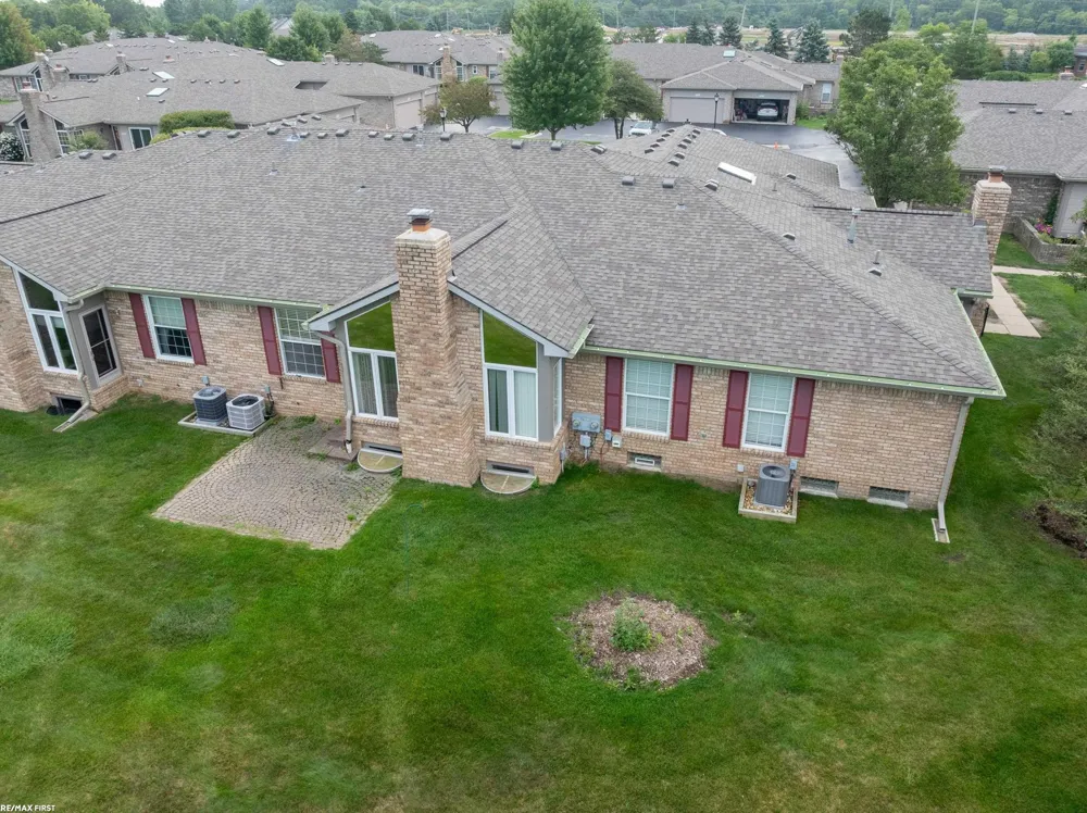 59055 Golden Oak Court Washington Township, MI 48094