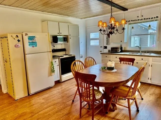 4162 Chrystal Street Green Lake Township, MI 49643