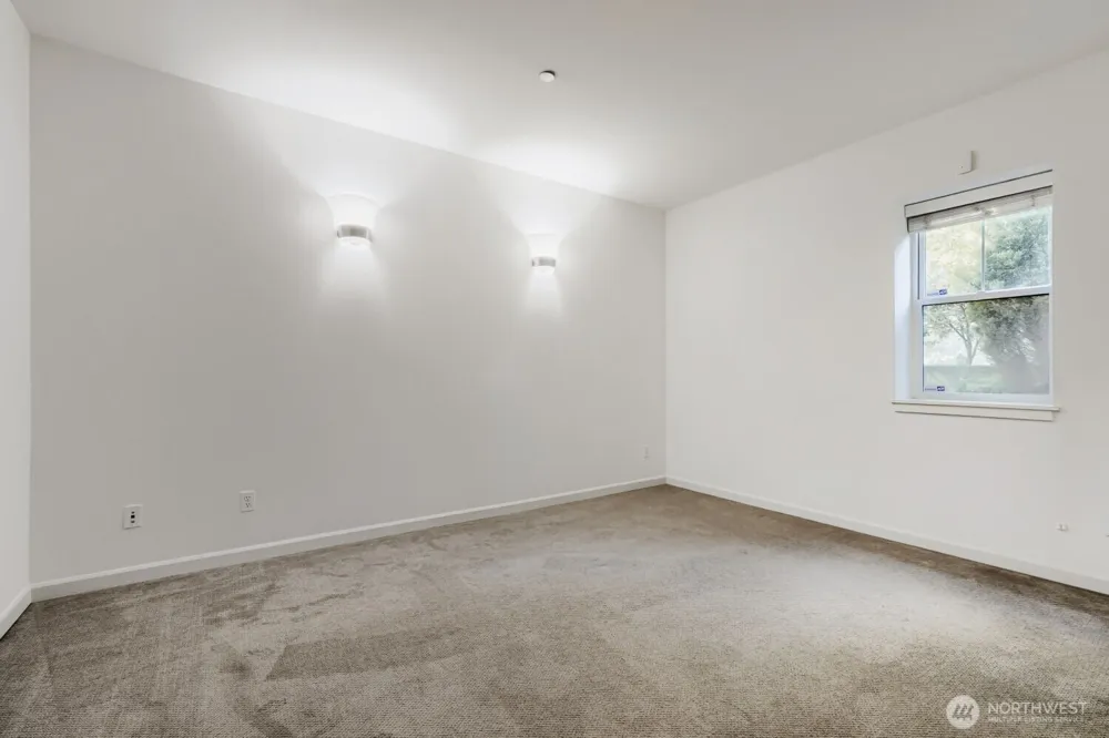 303 Bellevue Way SE Bellevue, WA 98004