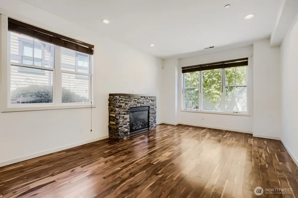 303 Bellevue Way SE Bellevue, WA 98004