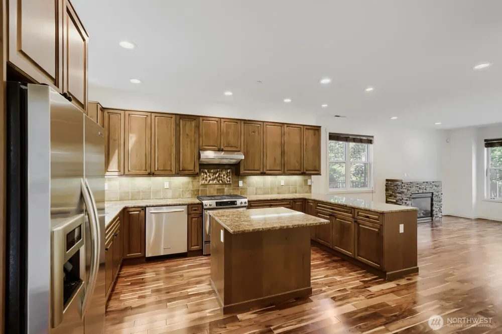 303 Bellevue Way SE Bellevue, WA 98004