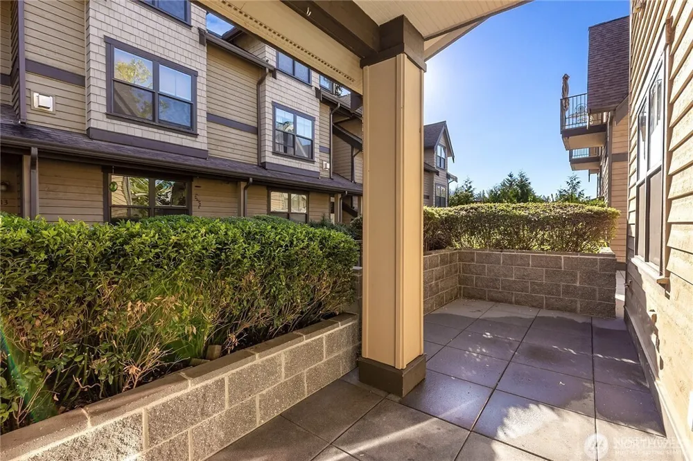 303 Bellevue Way SE Bellevue, WA 98004