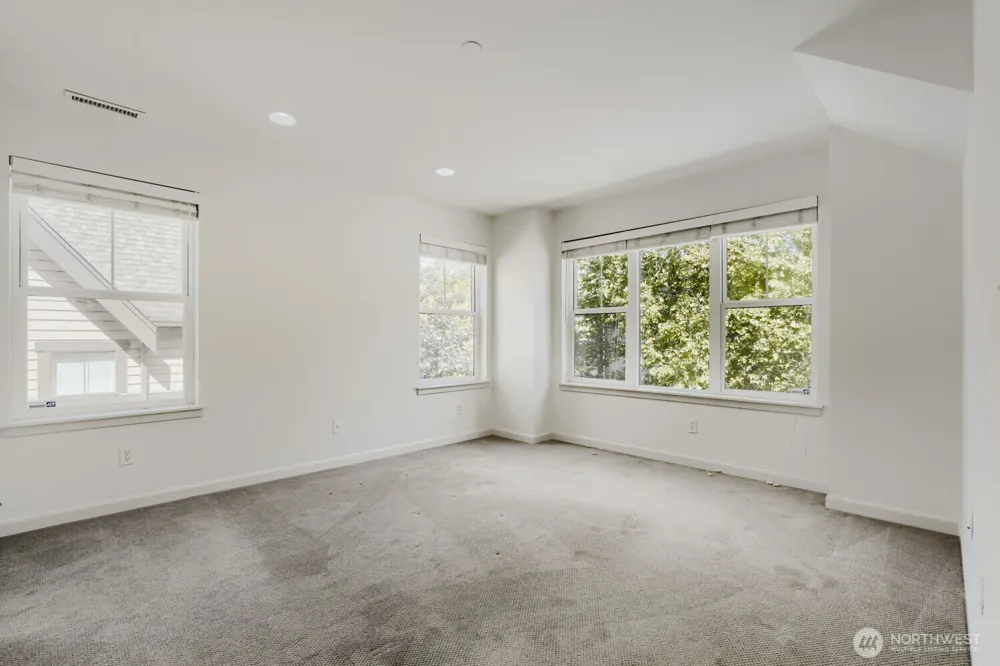 303 Bellevue Way SE Bellevue, WA 98004