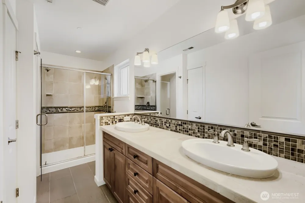 303 Bellevue Way SE Bellevue, WA 98004