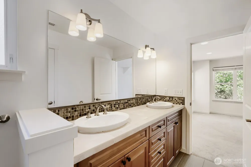 303 Bellevue Way SE Bellevue, WA 98004