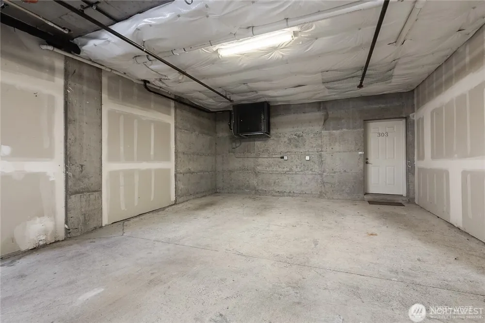 303 Bellevue Way SE Bellevue, WA 98004