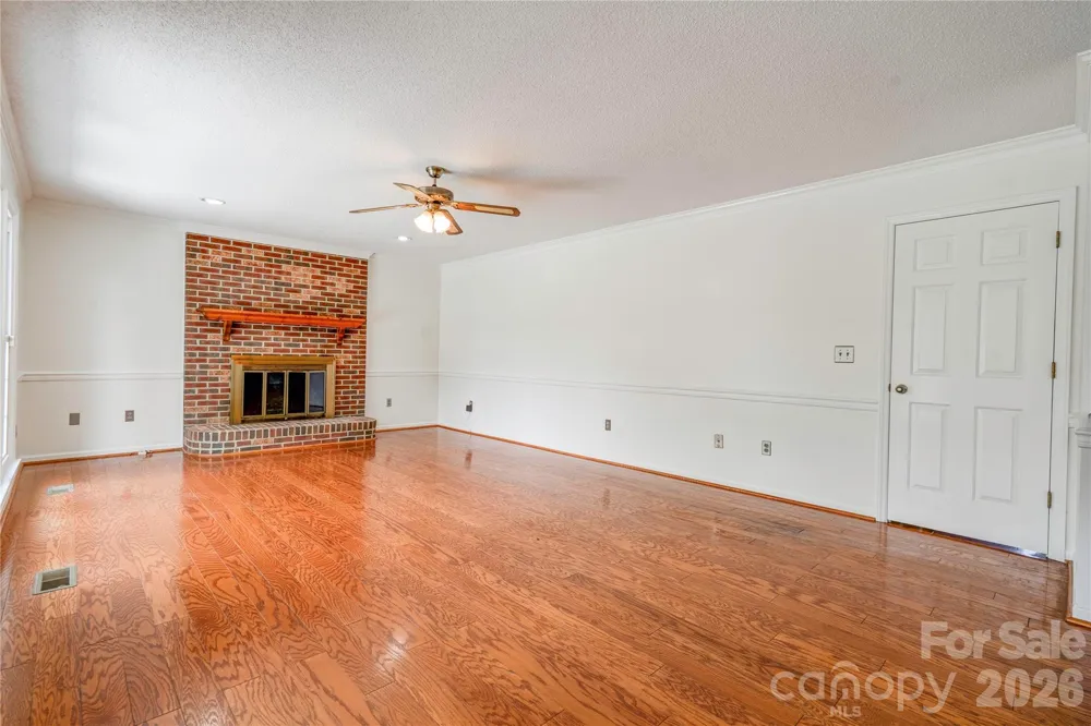 144 Oak Point Drive Cherryville, NC 28021