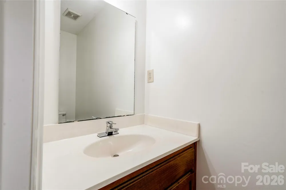 144 Oak Point Drive Cherryville, NC 28021