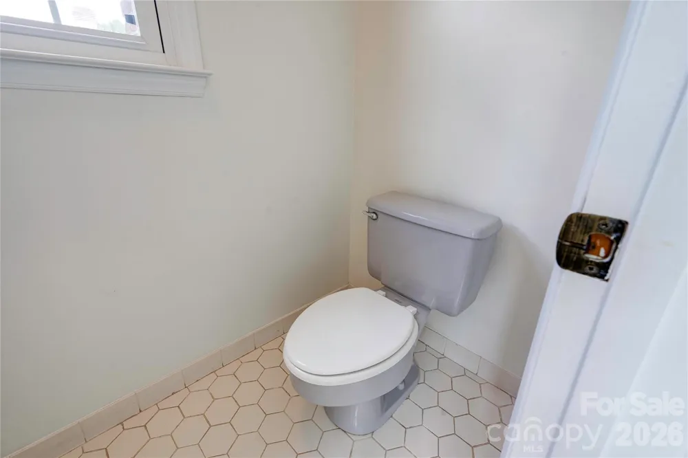 144 Oak Point Drive Cherryville, NC 28021