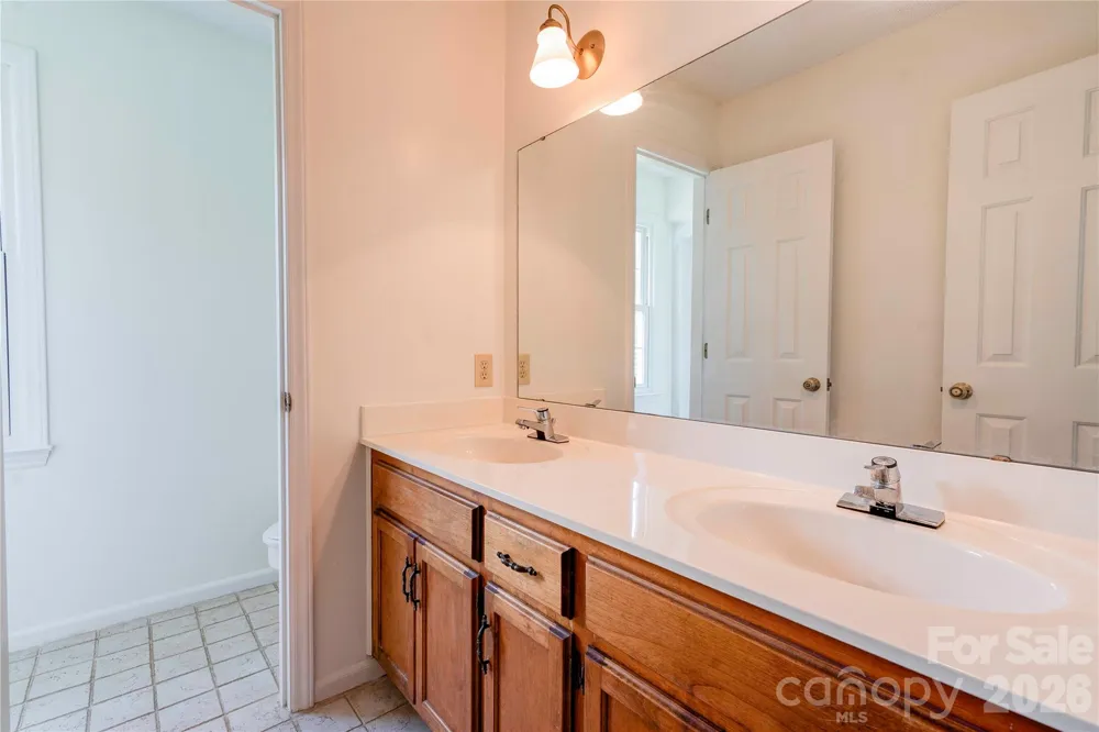 144 Oak Point Drive Cherryville, NC 28021