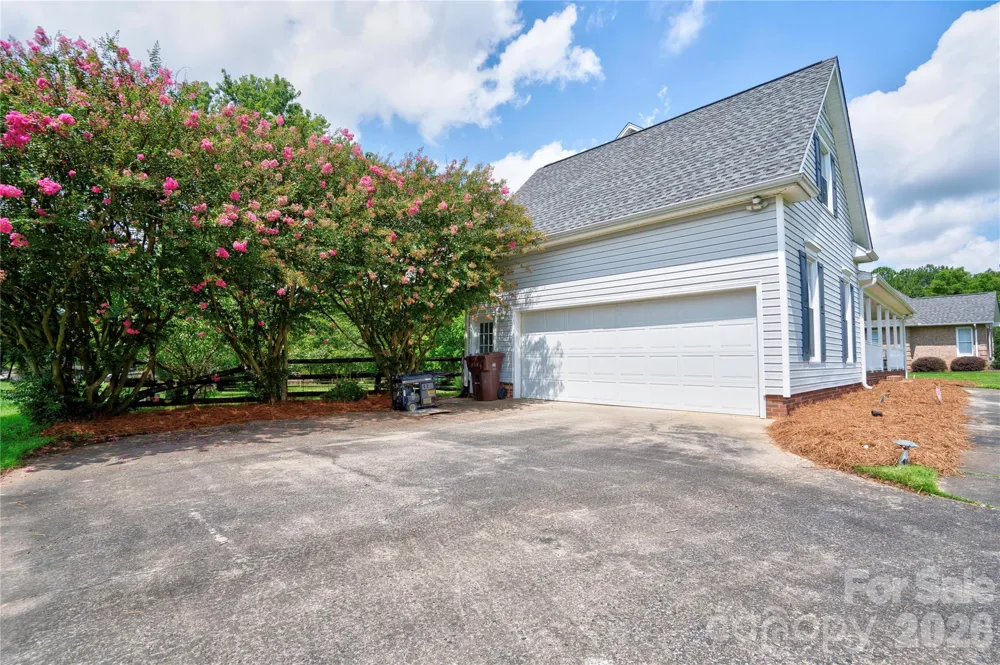 144 Oak Point Drive Cherryville, NC 28021