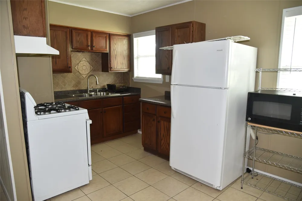 856 Renfro Drive White Settlement, TX 76108