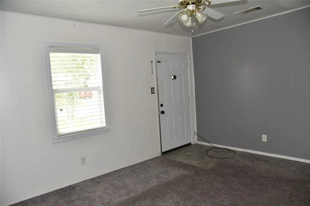 856 Renfro Drive White Settlement, TX 76108