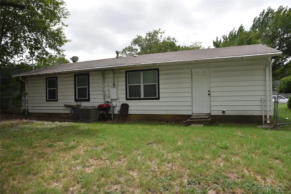 856 Renfro Drive White Settlement, TX 76108