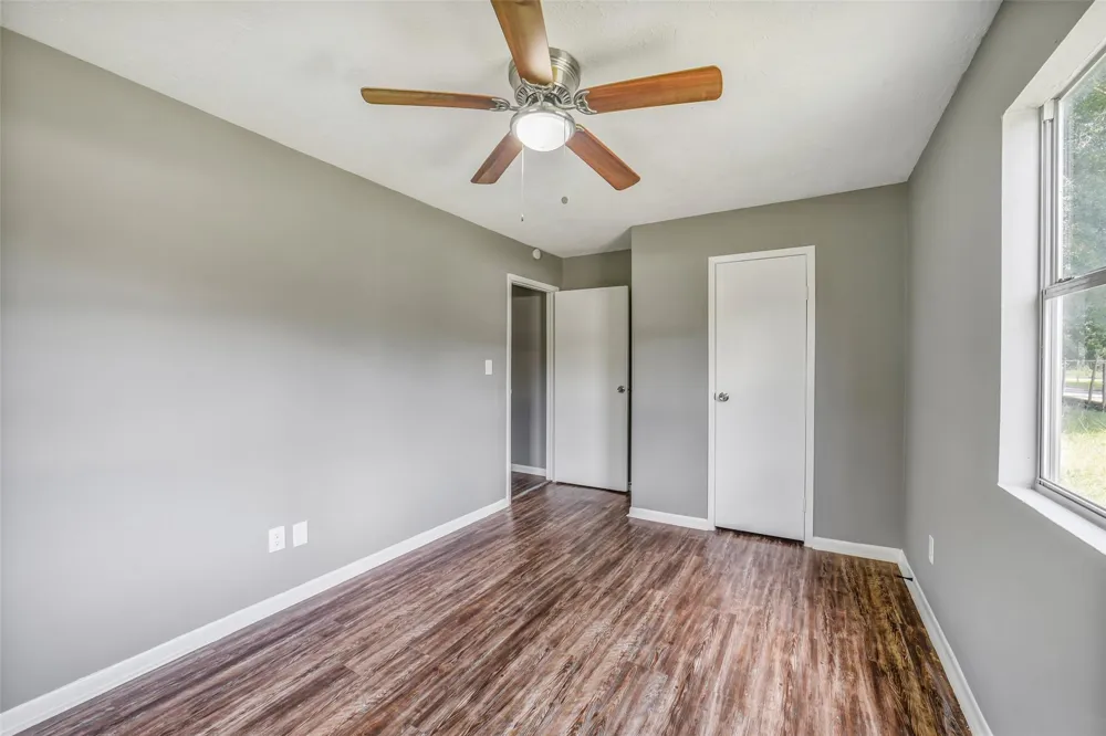461 Trails End Drive Cleveland, TX 77328