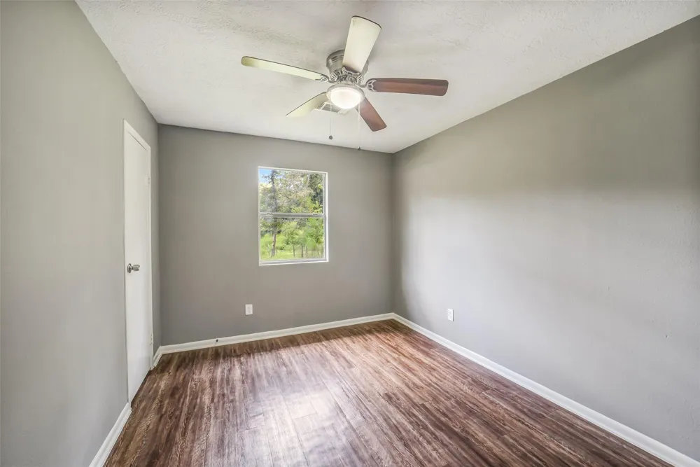 461 Trails End Drive Cleveland, TX 77328