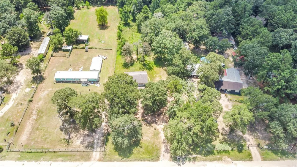 461 Trails End Drive Cleveland, TX 77328