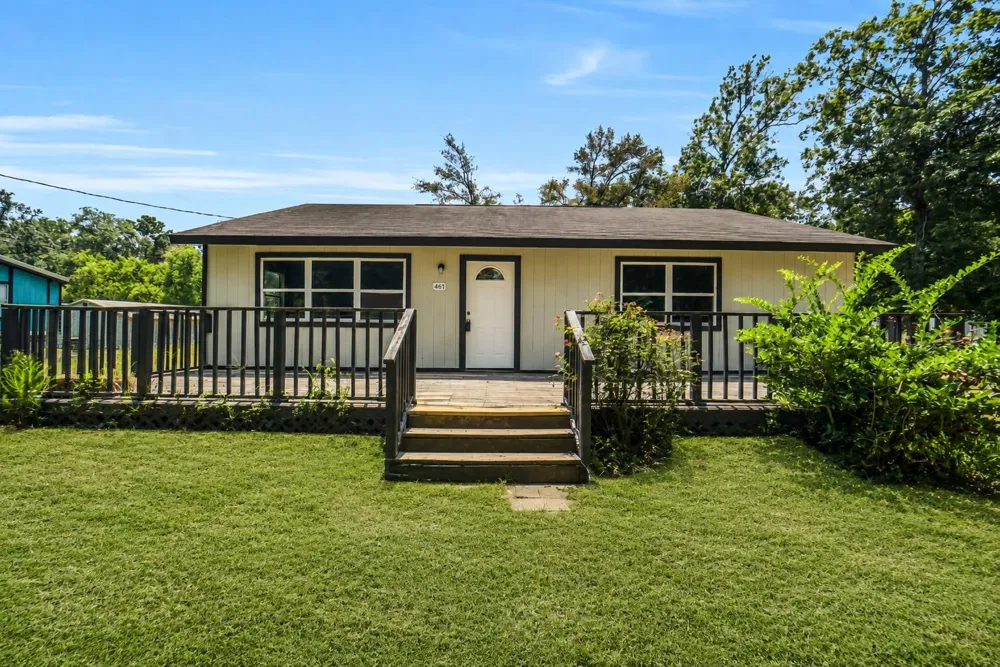 461 Trails End Drive Cleveland, TX 77328