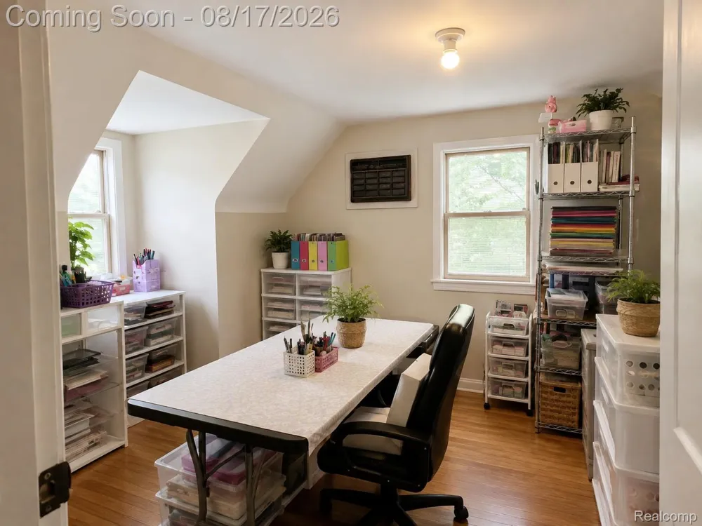 1021 Hapeman Street Lansing City, MI 48915