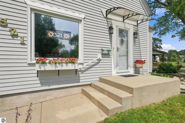 521 E Chapin Street Cadillac City, MI 49601