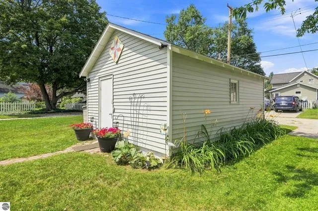 521 E Chapin Street Cadillac City, MI 49601