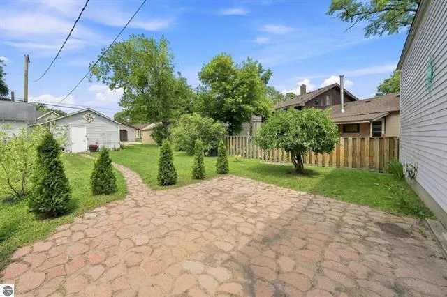 521 E Chapin Street Cadillac City, MI 49601