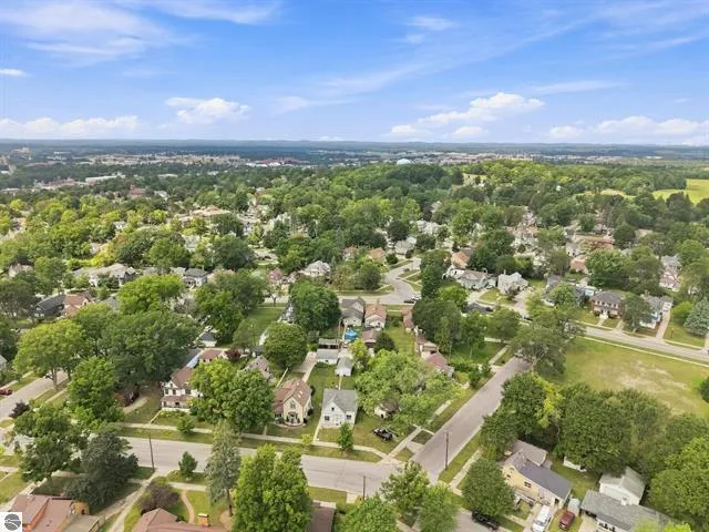 521 E Chapin Street Cadillac City, MI 49601