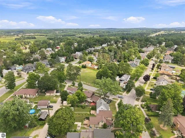 521 E Chapin Street Cadillac City, MI 49601