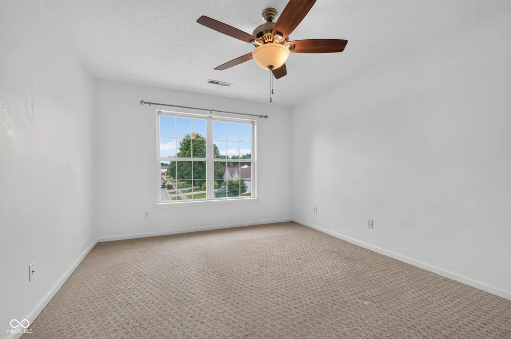 605 Sunmeadow Lane Avon, IN 46123