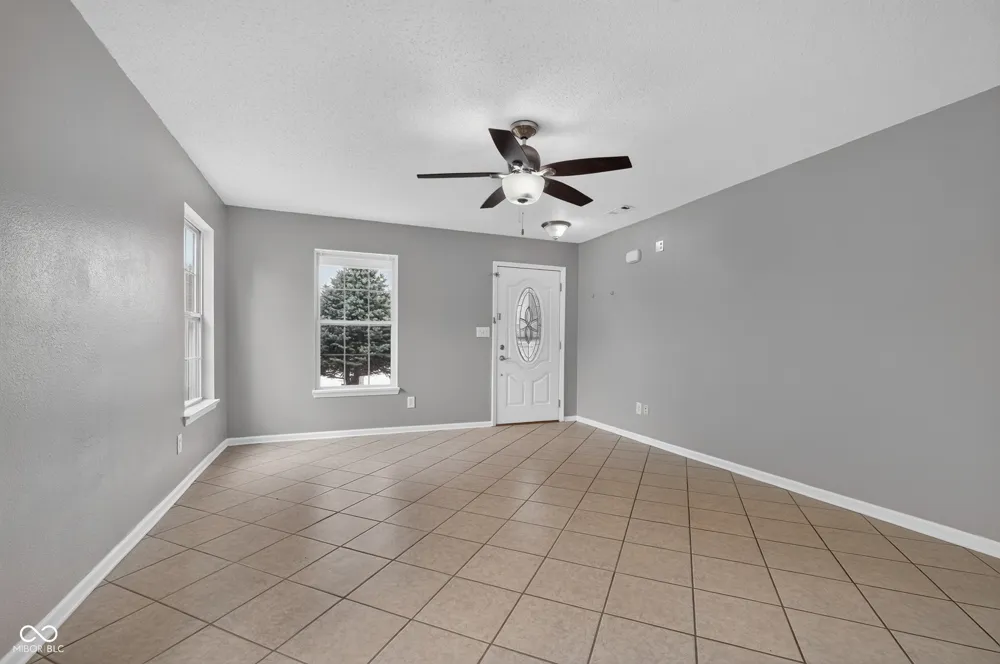 605 Sunmeadow Lane Avon, IN 46123