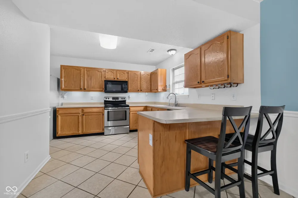 605 Sunmeadow Lane Avon, IN 46123