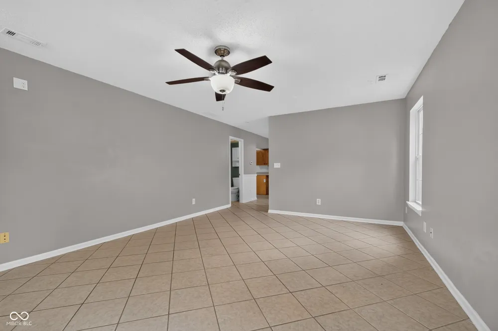 605 Sunmeadow Lane Avon, IN 46123