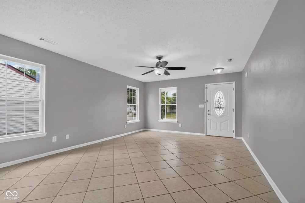 605 Sunmeadow Lane Avon, IN 46123