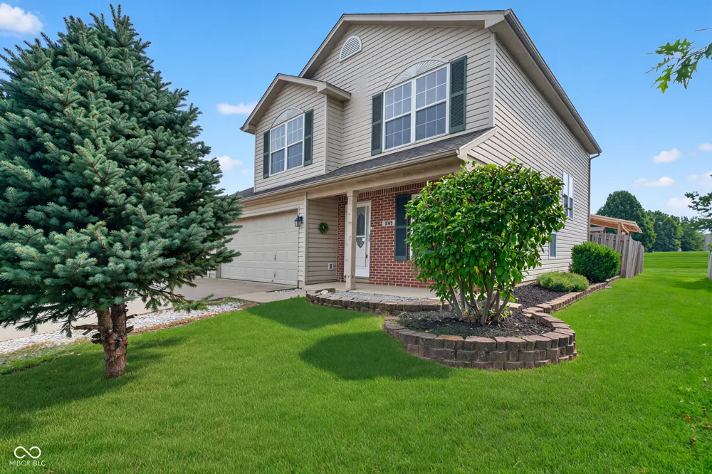 605 Sunmeadow Lane Avon, IN 46123