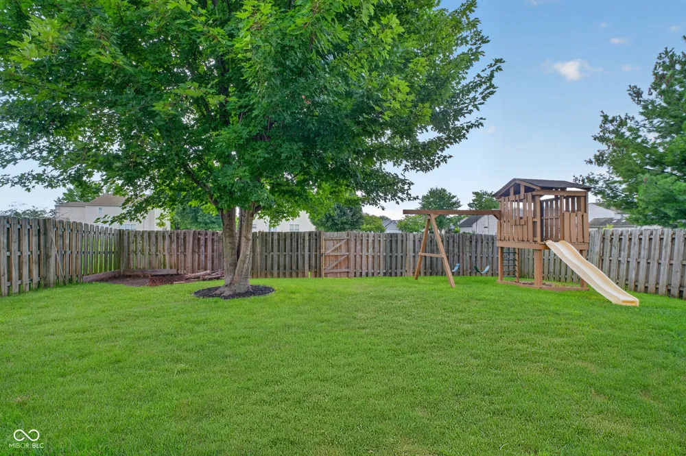 605 Sunmeadow Lane Avon, IN 46123