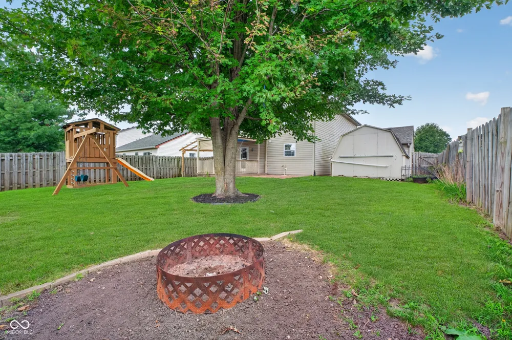 605 Sunmeadow Lane Avon, IN 46123