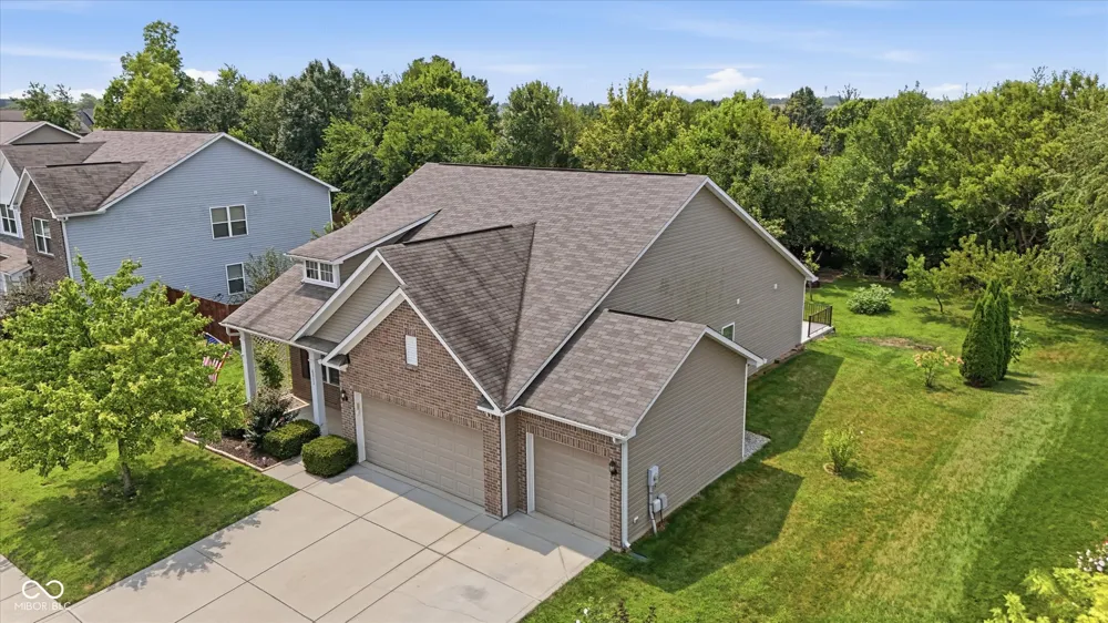 8922 Springview Drive McCordsville, IN 46055