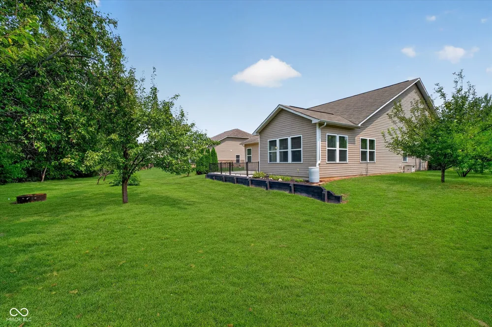 8922 Springview Drive McCordsville, IN 46055