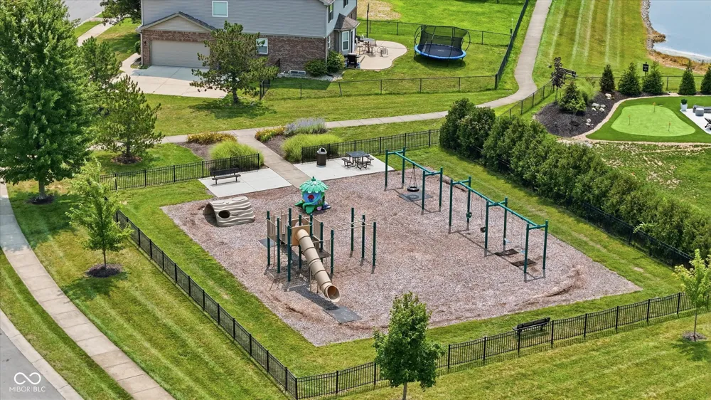 8922 Springview Drive McCordsville, IN 46055
