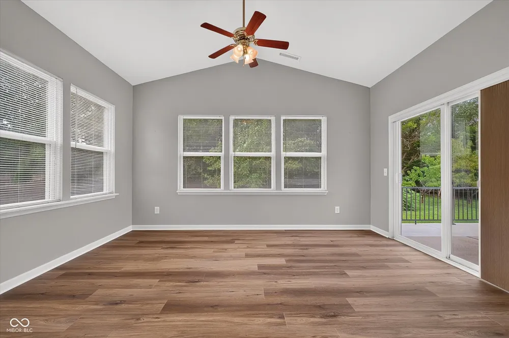 8922 Springview Drive McCordsville, IN 46055