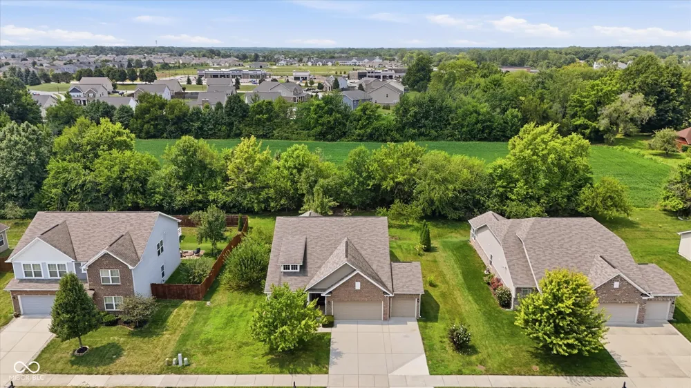 8922 Springview Drive McCordsville, IN 46055