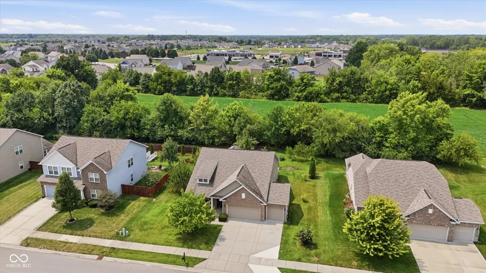 8922 Springview Drive McCordsville, IN 46055