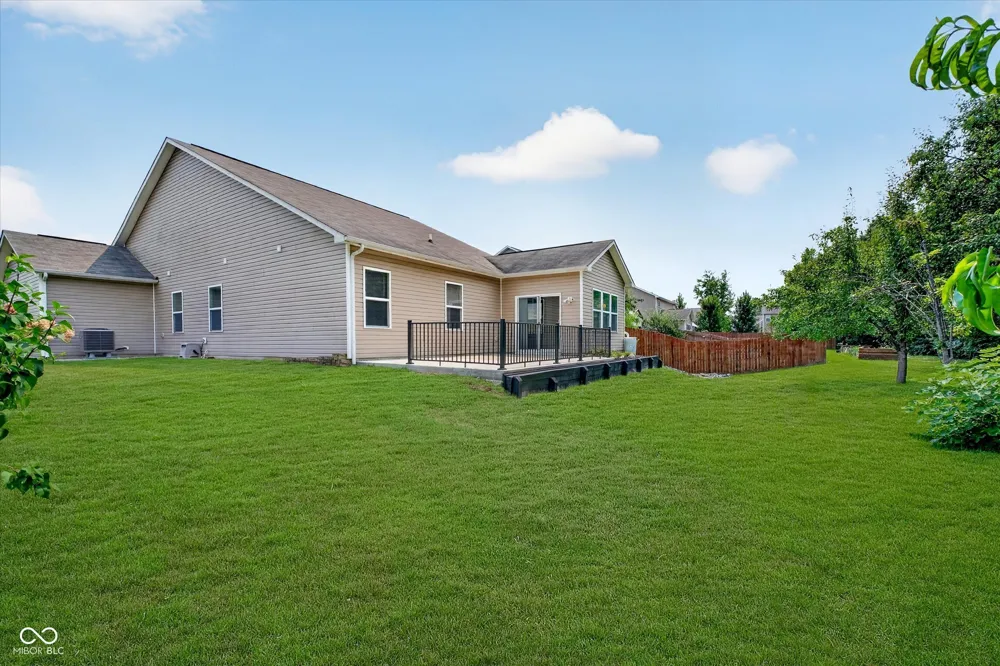 8922 Springview Drive McCordsville, IN 46055