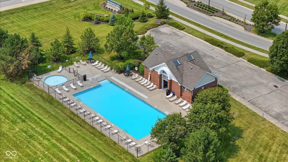 8922 Springview Drive McCordsville, IN 46055