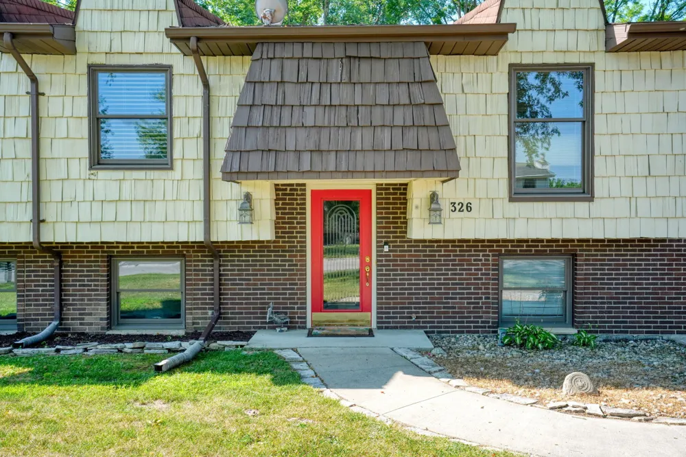 326 E Franklin Street Clinton, MI 49236