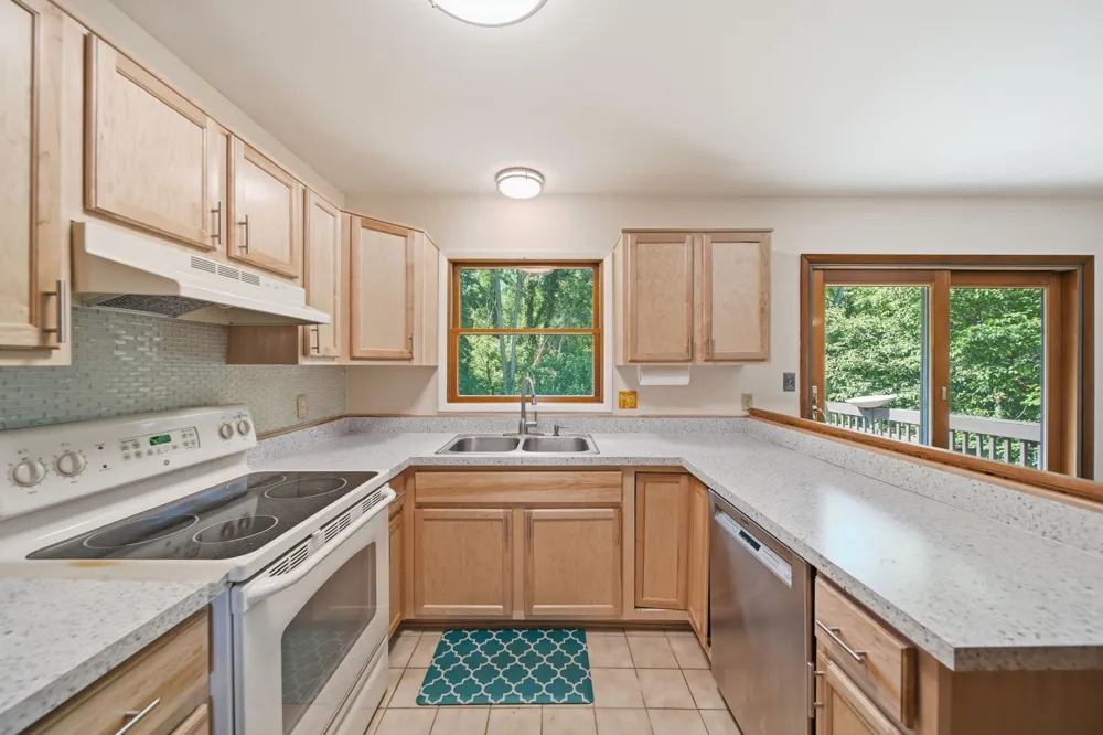 326 E Franklin Street Clinton, MI 49236