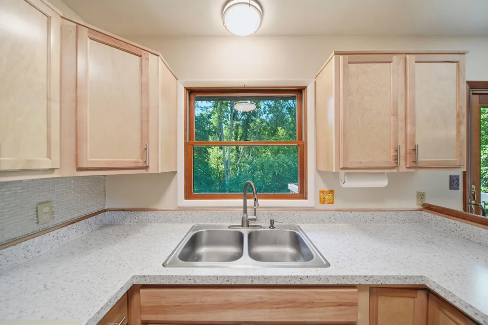 326 E Franklin Street Clinton, MI 49236